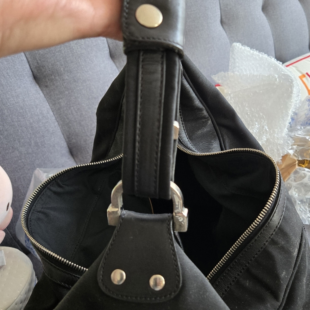 Tod's Hobo Shoulder Bag - Picture 8 of 11